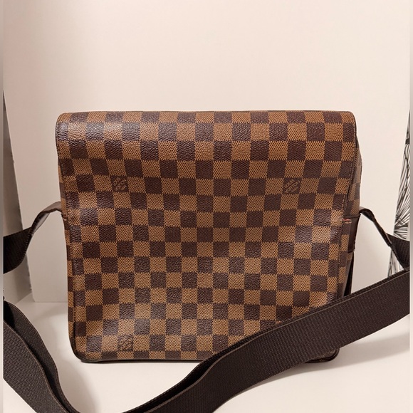 Louis Vuitton Other - Authentic Louis Vuitton Damier Ebene Naviglio Messenger Bag ✨